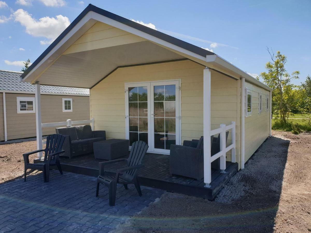 Luxe Lodge Zeehoeve Harlingen Buitenkant foto