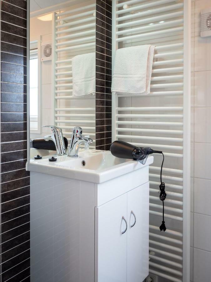 Luxe Lodge Zeehoeve Harlingen Buitenkant foto